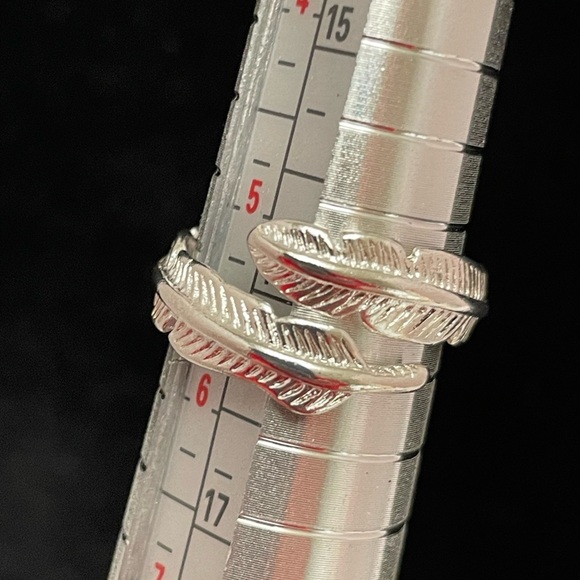 Silver Feather Adjustable Ring - Picture 6 of 7
